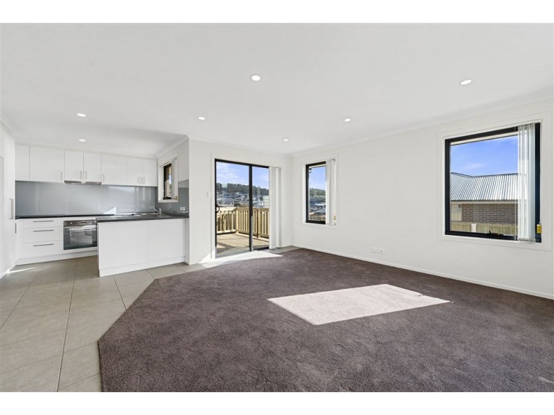 6 Ernest Road, Rokeby TAS 7019