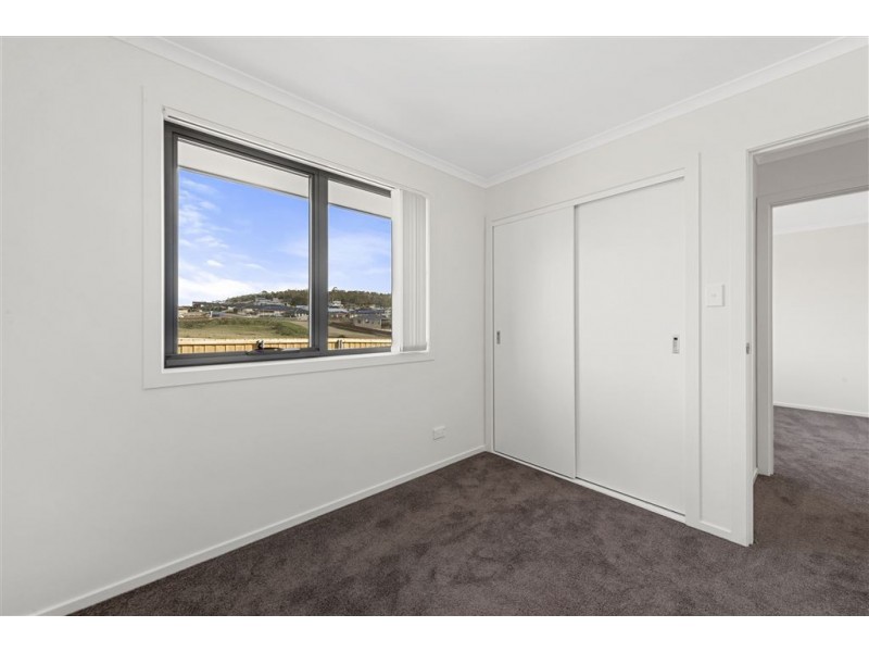 6 Ernest Road, Rokeby TAS 7019