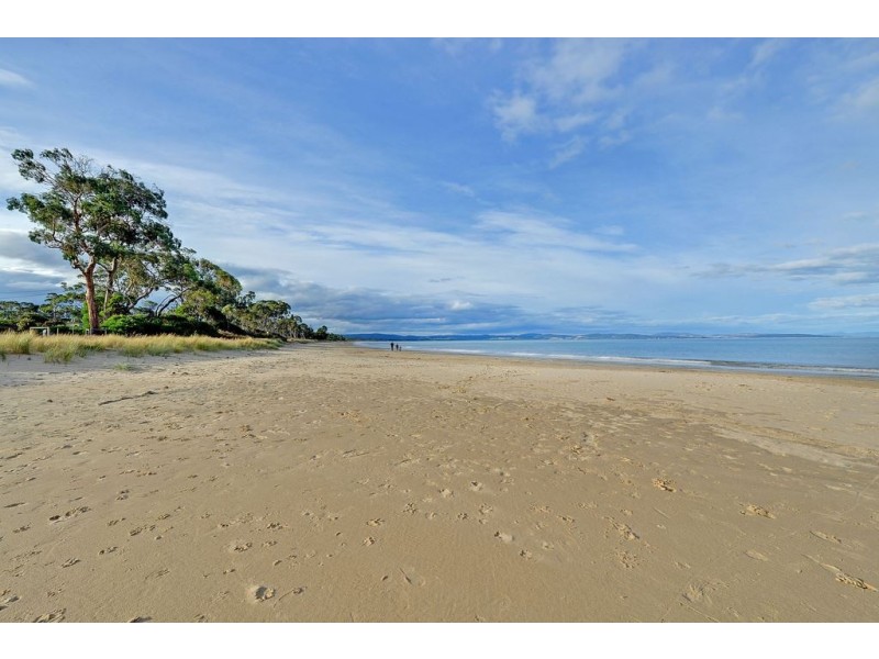 52 Winston Avenue, Seven Mile Beach TAS 7170