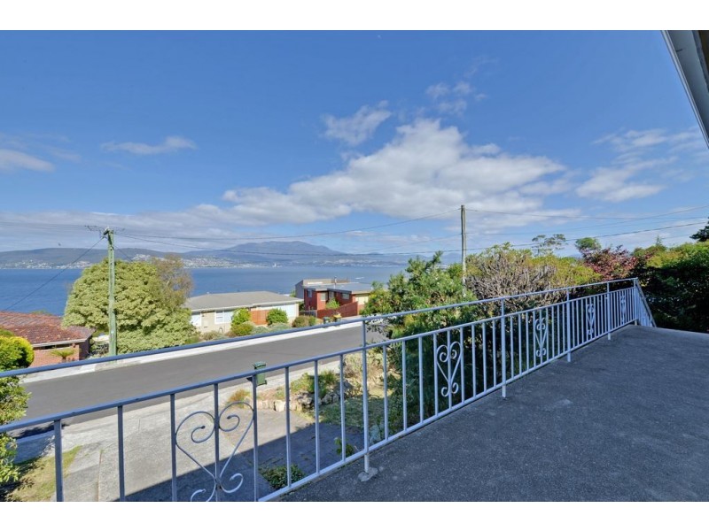 204 Carella Street, Howrah TAS 7018