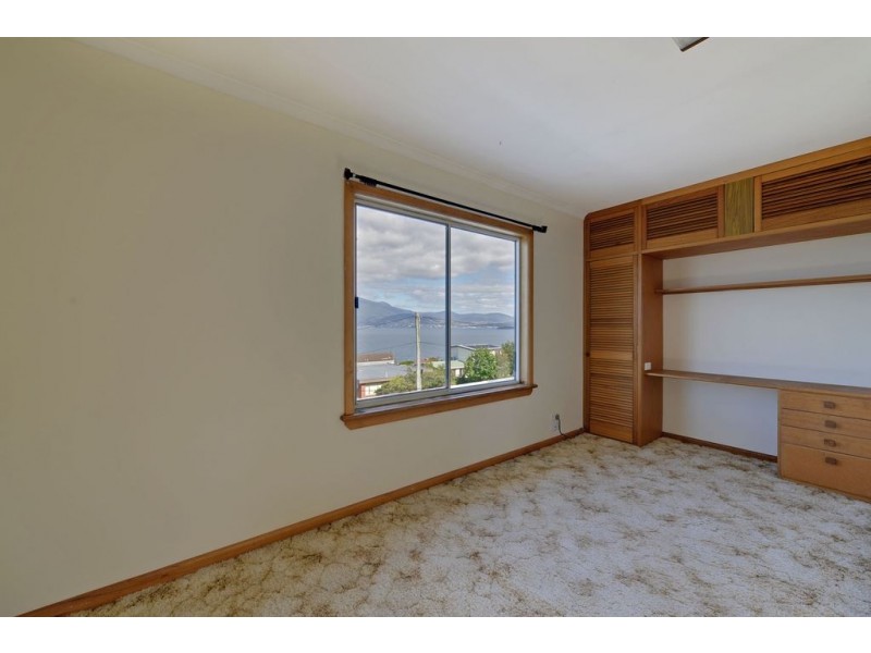 204 Carella Street, Howrah TAS 7018