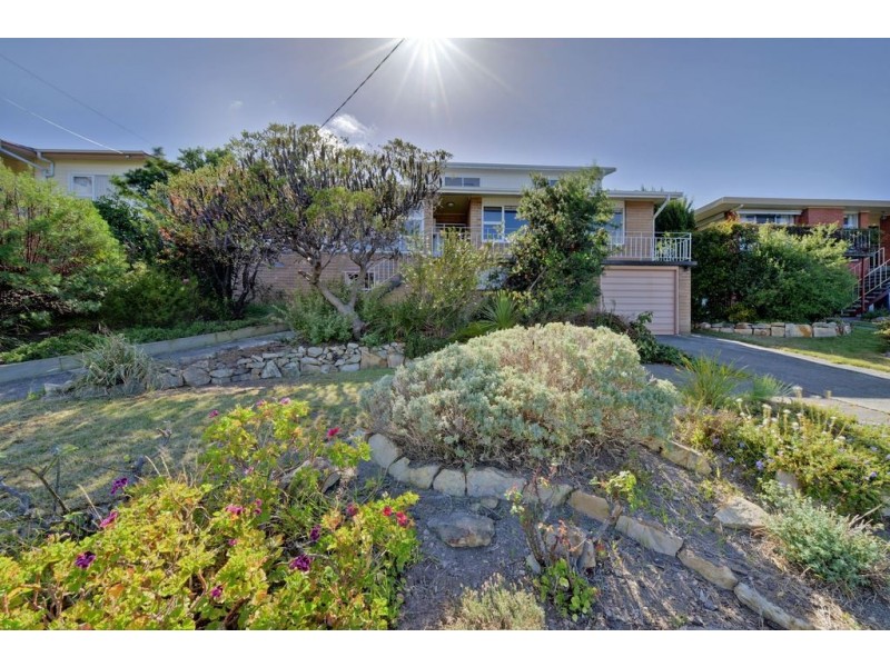 204 Carella Street, Howrah TAS 7018