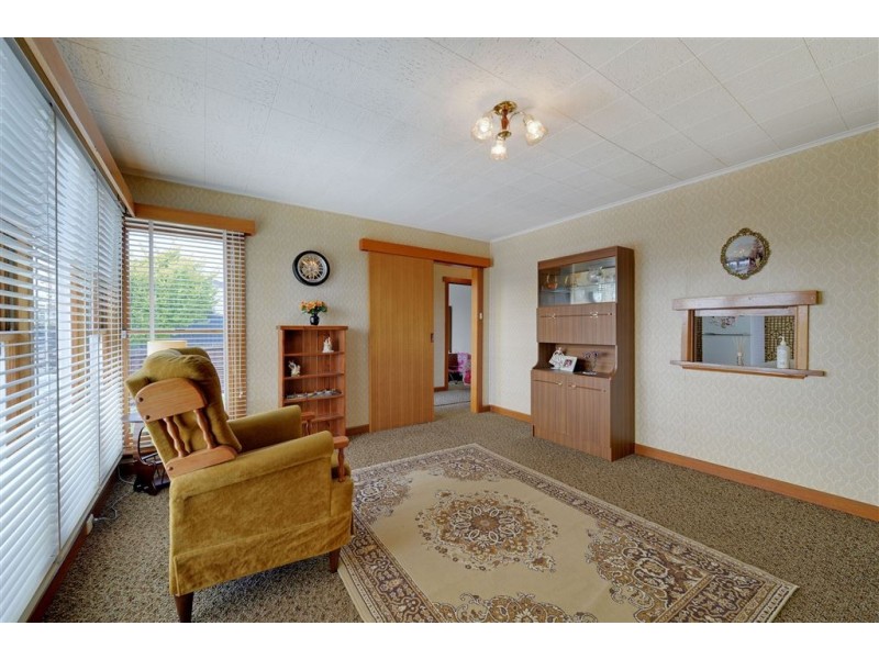 64 Ashbourne Grove, West Moonah TAS 7009