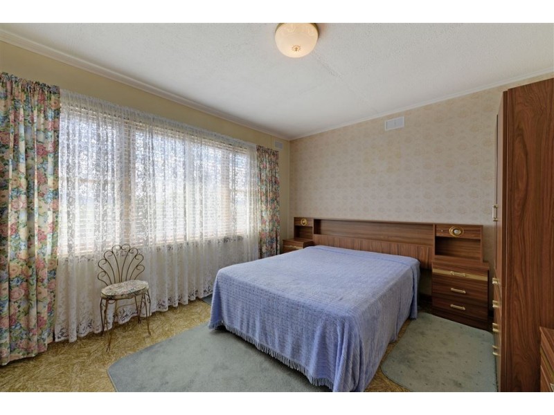 64 Ashbourne Grove, West Moonah TAS 7009