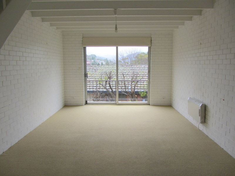 2/1 Dalkeith Court, Sandy Bay TAS 7005
