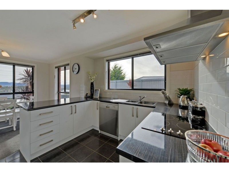 18 Travers Court, Claremont TAS 7011