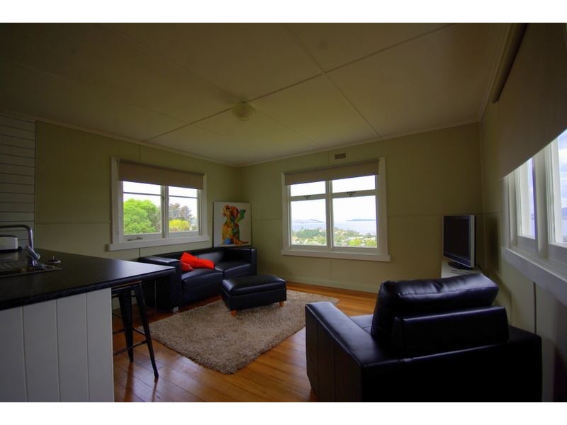 36 River Street, Bellerive TAS 7018