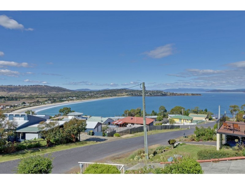 1 Brown Hawk Road, Primrose Sands TAS 7173