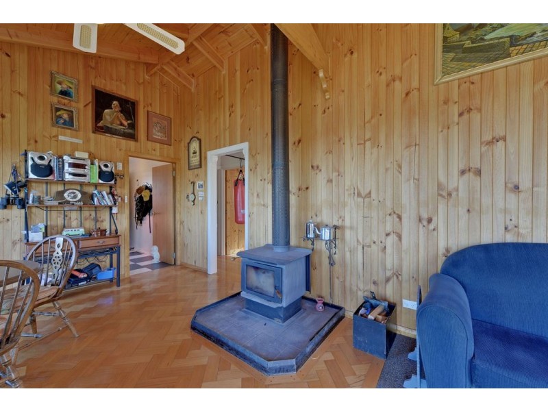 1 Brown Hawk Road, Primrose Sands TAS 7173