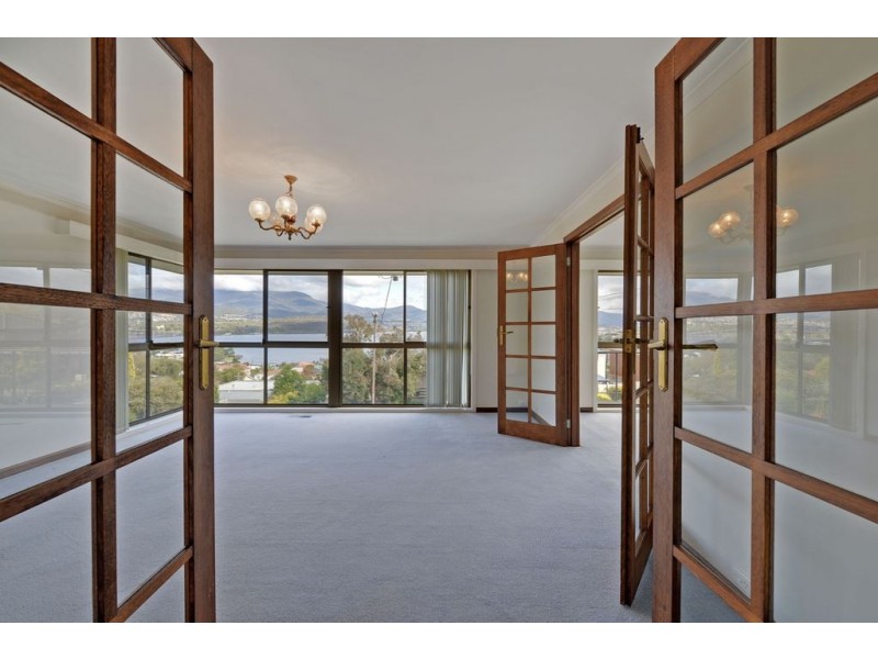 55 Cornwall Street, Rose Bay TAS 7015