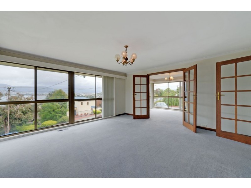 55 Cornwall Street, Rose Bay TAS 7015