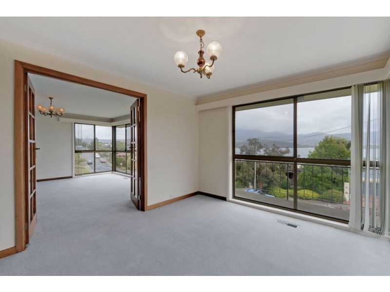 55 Cornwall Street, Rose Bay TAS 7015