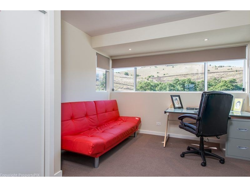 53 Spinnaker Crescent, Tranmere TAS 7018