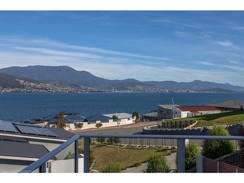 53 Spinnaker Crescent, Tranmere TAS 7018