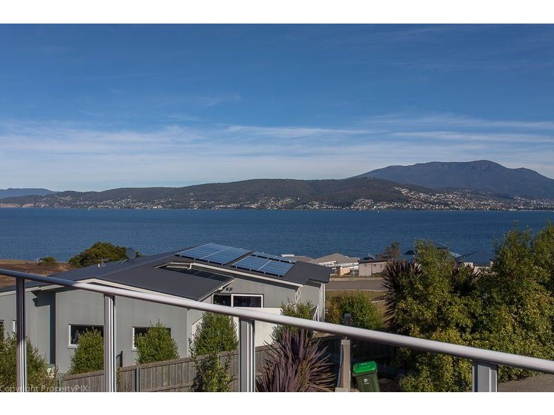 53 Spinnaker Crescent, Tranmere TAS 7018
