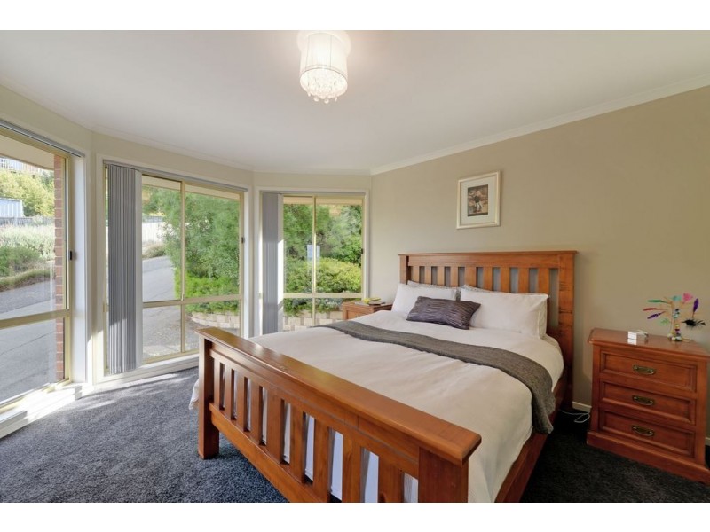 8 Rosina Court, Mount Stuart TAS 7000