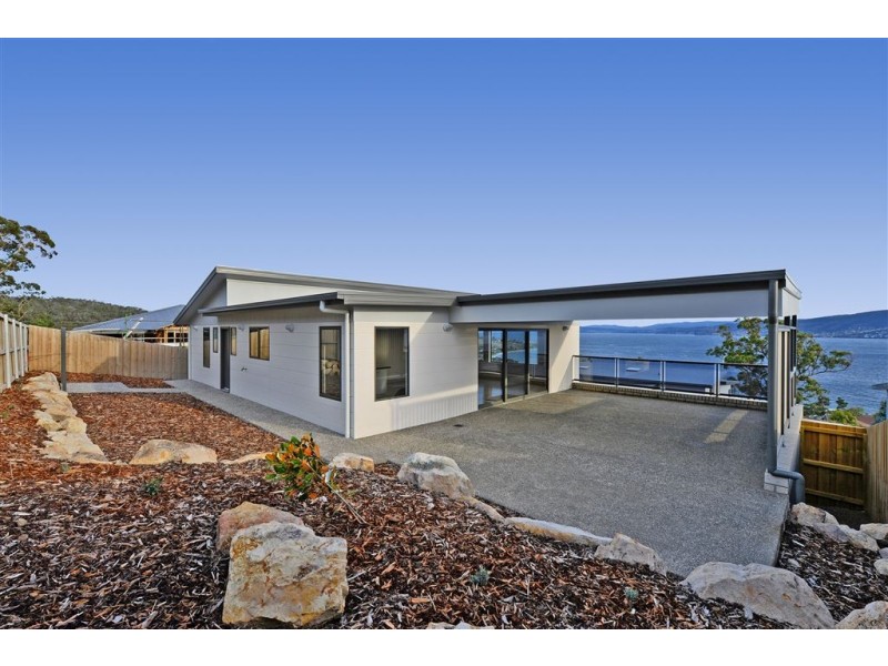 2/612 Oceana Drive, Howrah TAS 7018