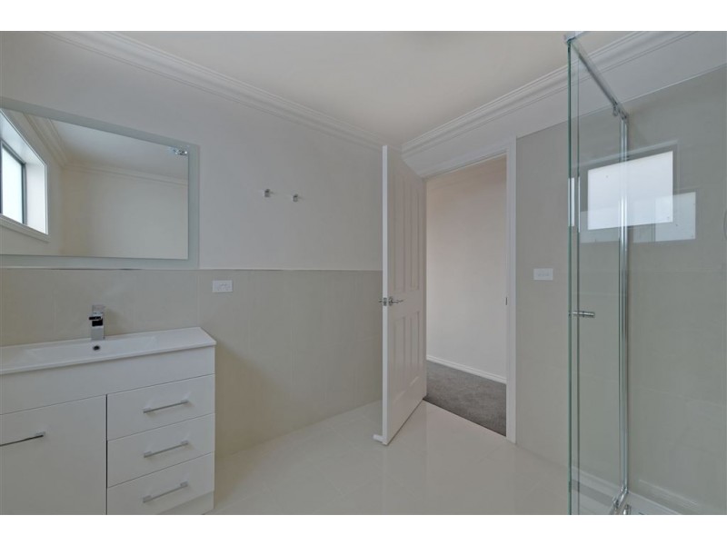 2/612 Oceana Drive, Howrah TAS 7018