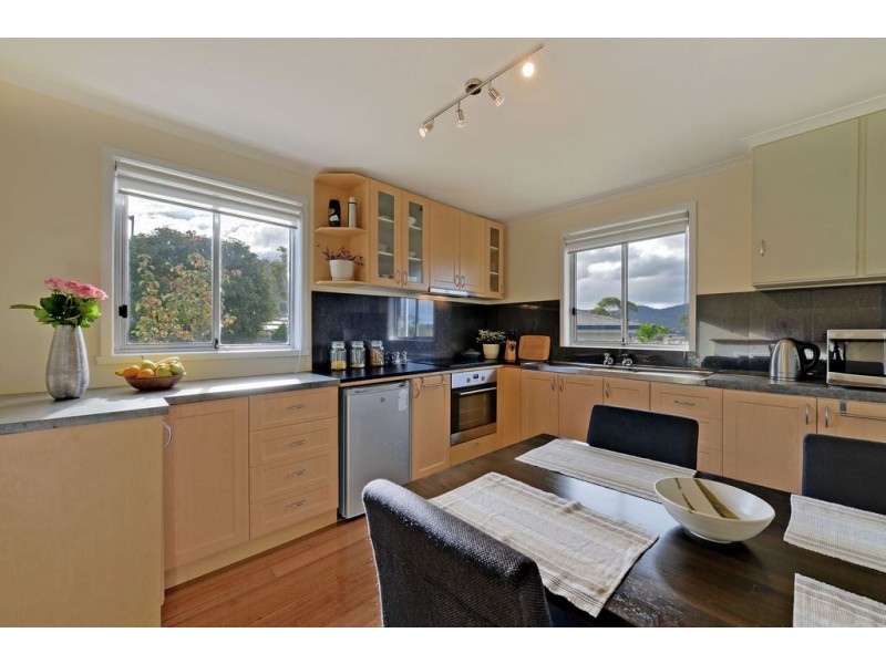 5 Sunray Court, Rokeby TAS 7019