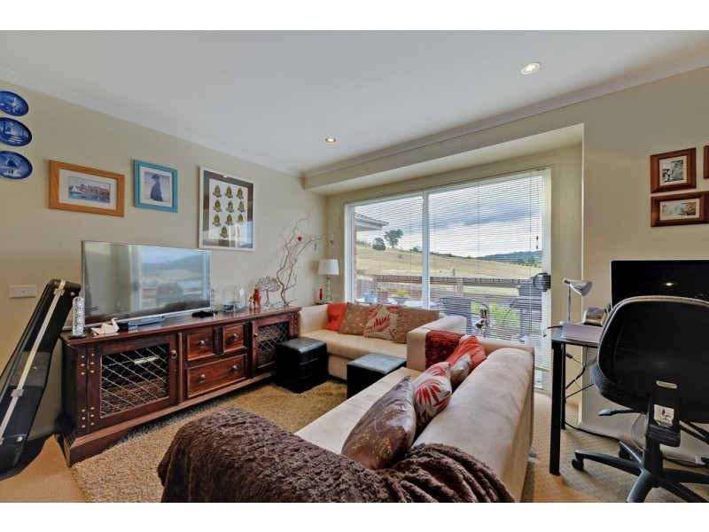 2/8 Glenfern Street, Howrah TAS 7018