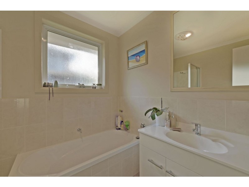 2/8 Glenfern Street, Howrah TAS 7018