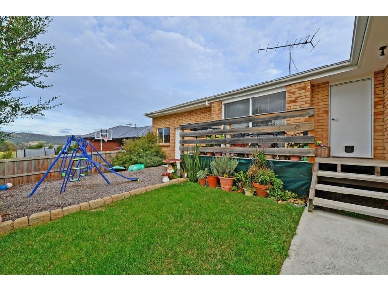 2/8 Glenfern Street, Howrah TAS 7018