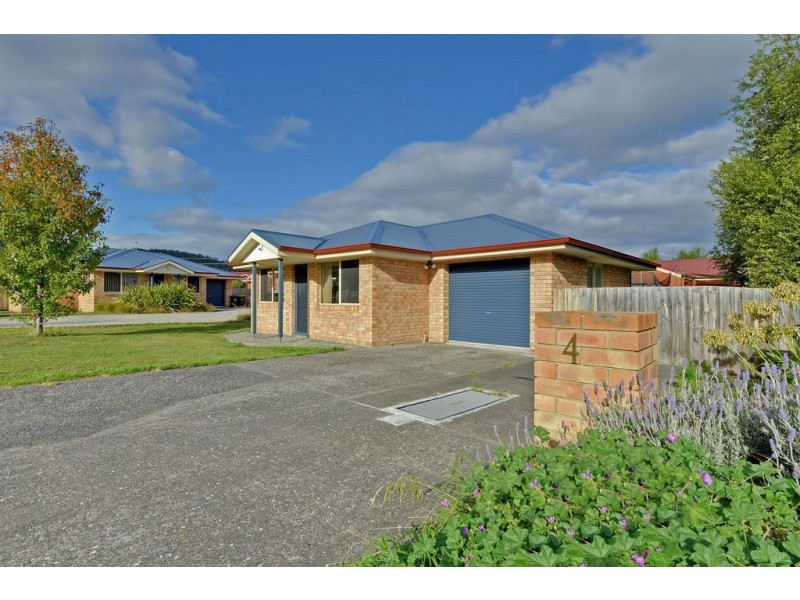 4 Clarence Crescent, Rokeby TAS 7019