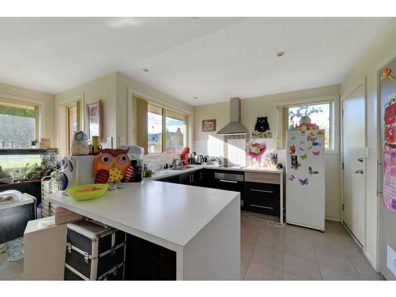 4 Clarence Crescent, Rokeby TAS 7019