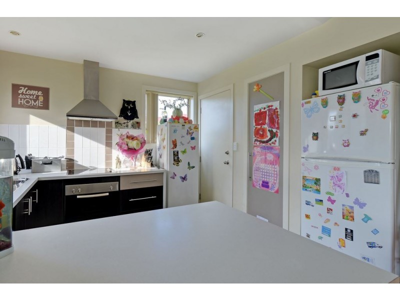 4 Clarence Crescent, Rokeby TAS 7019