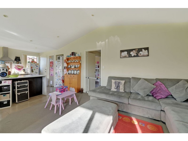 4 Clarence Crescent, Rokeby TAS 7019