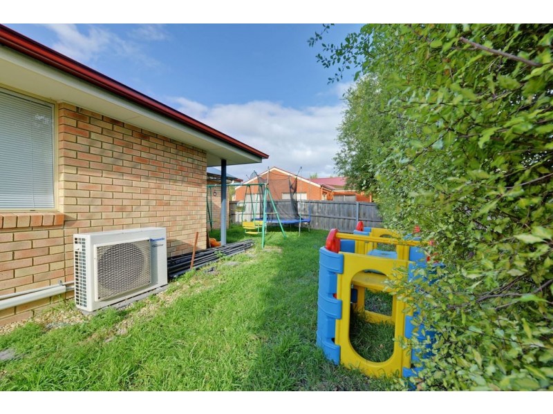 4 Clarence Crescent, Rokeby TAS 7019