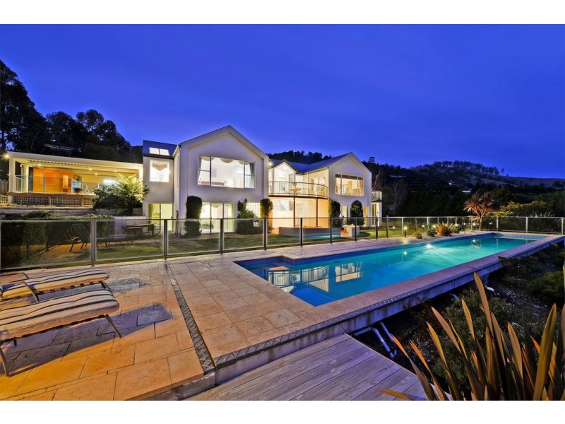 23 Kirra Road, Roches Beach TAS 7170