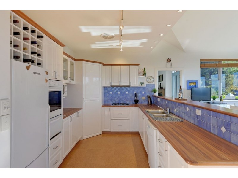 23 Kirra Road, Roches Beach TAS 7170