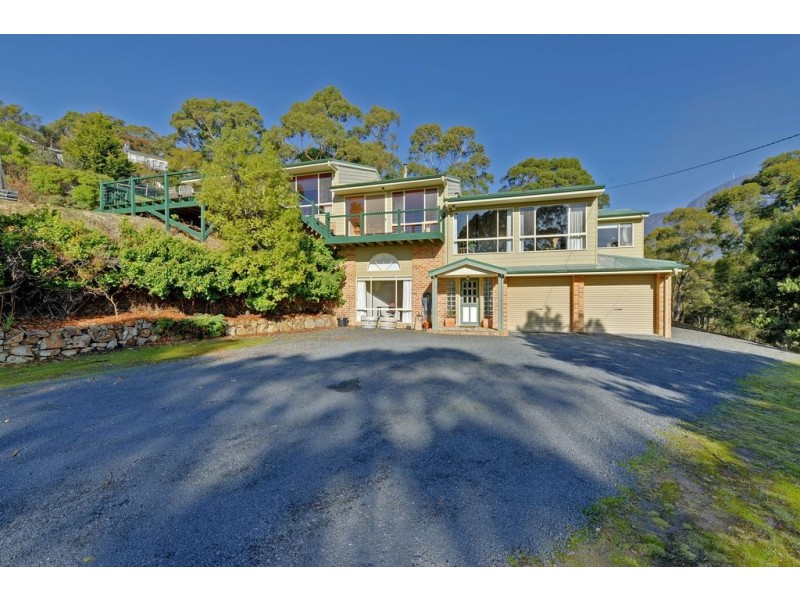 88 Brushy Creek Road, Lenah Valley TAS 7008