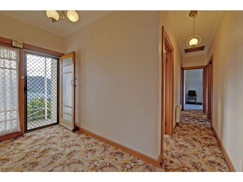 175 Cambridge Road, Warrane TAS 7018