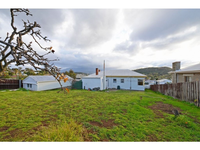 175 Cambridge Road, Warrane TAS 7018