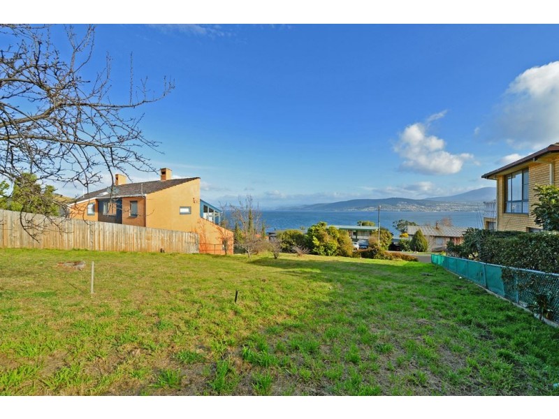 242 Carella Street, Howrah TAS 7018