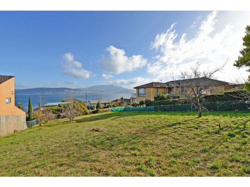 242 Carella Street, Howrah TAS 7018