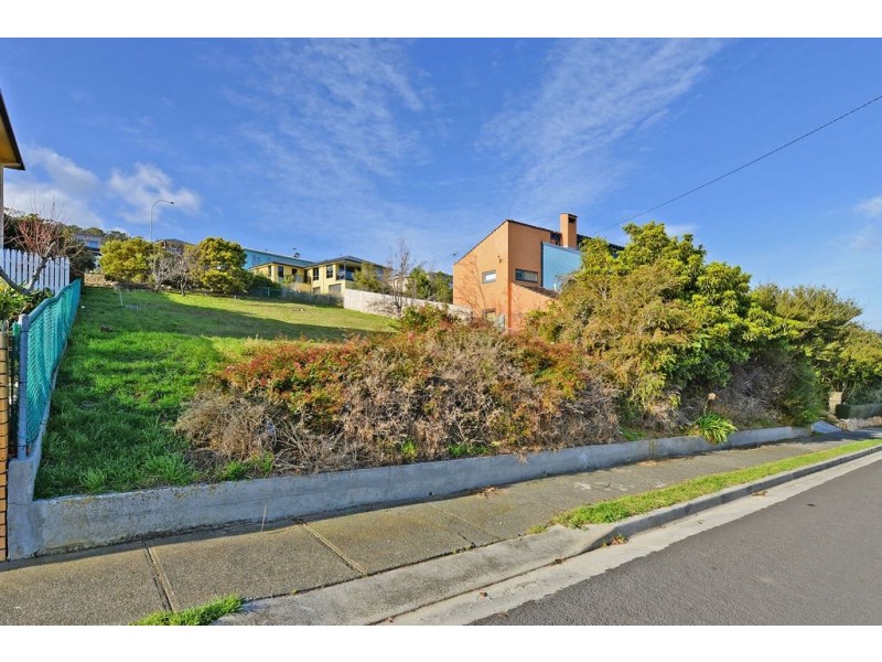 242 Carella Street, Howrah TAS 7018