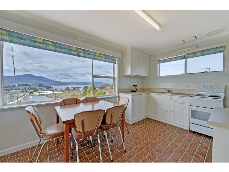 2 Kingswood Crescent, Berriedale TAS 7011