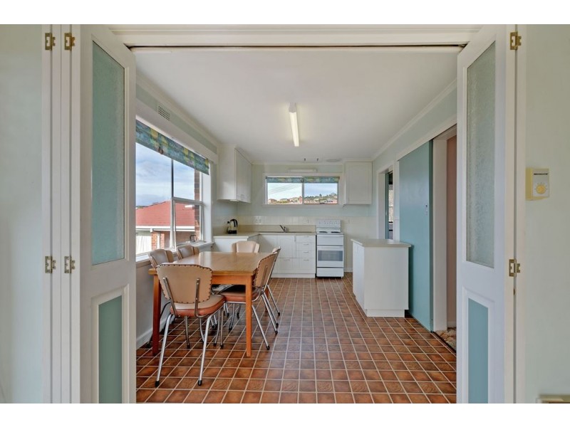 2 Kingswood Crescent, Berriedale TAS 7011