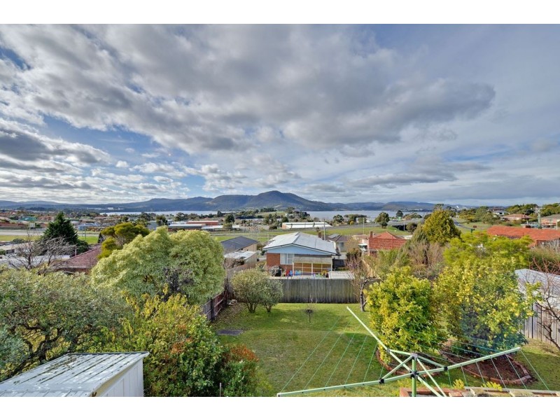 2 Kingswood Crescent, Berriedale TAS 7011
