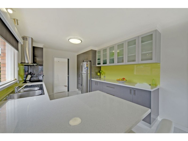 11 Coolangatta Street, Lindisfarne TAS 7015