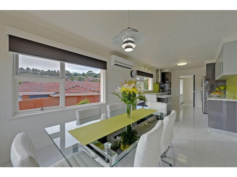 11 Coolangatta Street, Lindisfarne TAS 7015