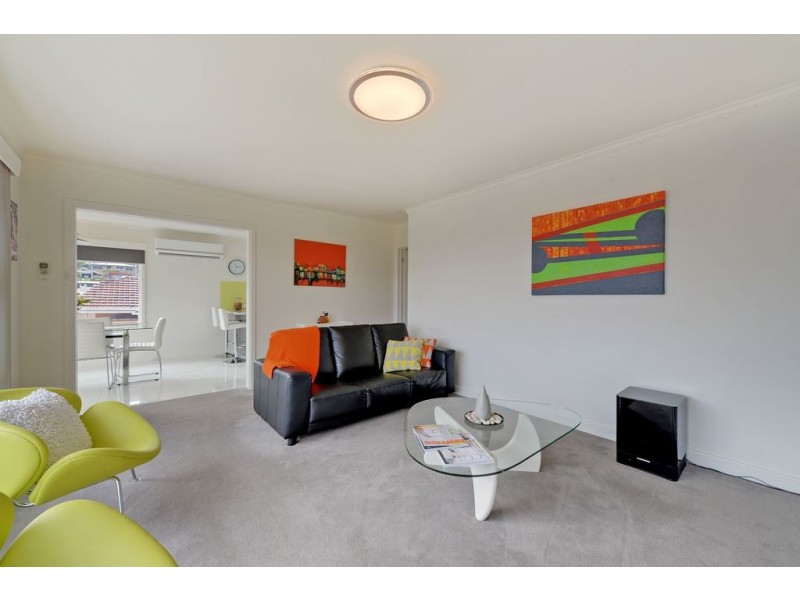 11 Coolangatta Street, Lindisfarne TAS 7015