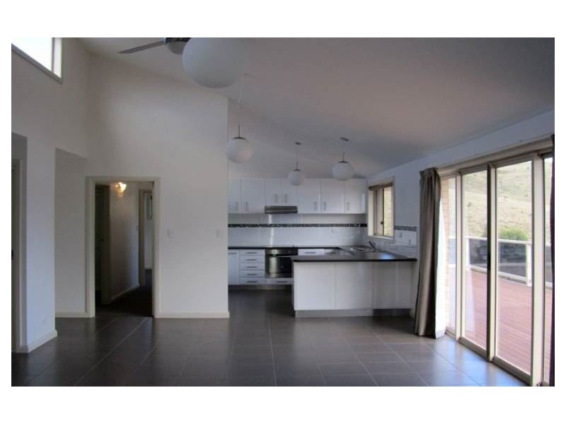 51 Spinnaker Crescent, Tranmere TAS 7018