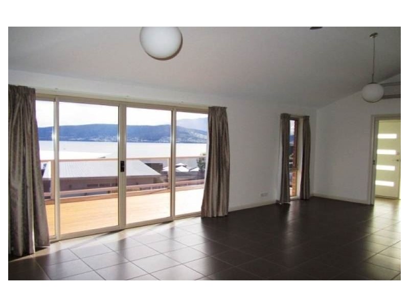 51 Spinnaker Crescent, Tranmere TAS 7018