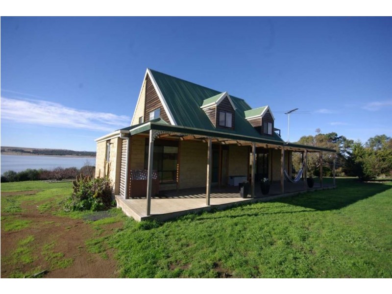 9 Bicheno Street, Clifton Beach TAS 7020