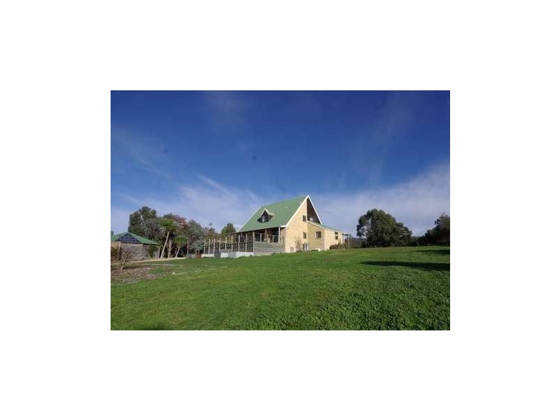 9 Bicheno Street, Clifton Beach TAS 7020