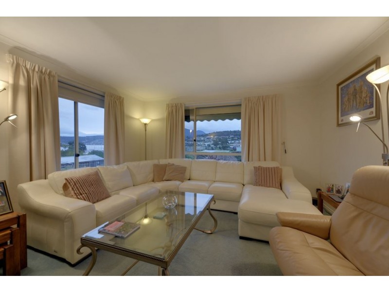 102 Cambridge Road, Bellerive TAS 7018